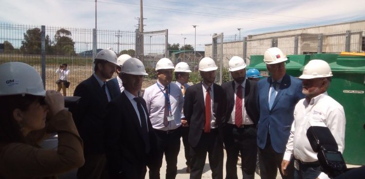 Ministro de Economía visita Datacenter en Puerto Montt